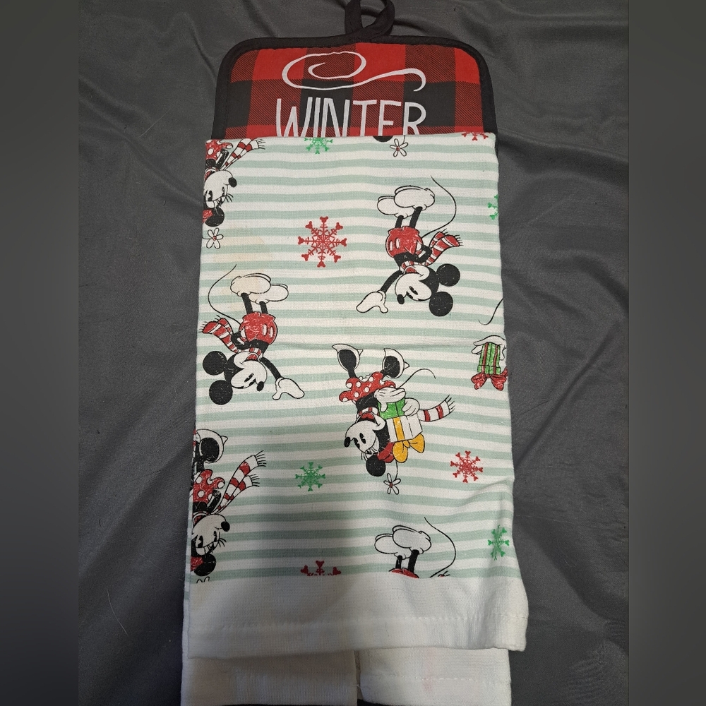 Disney Christmas Mickey & Minnie Kitchen Towel With Potholder Set
